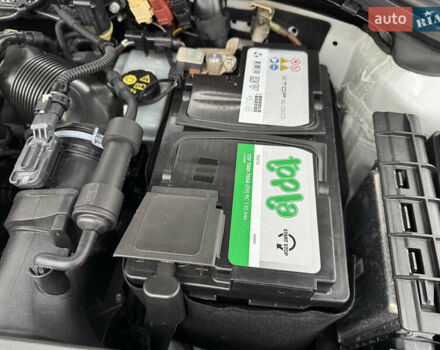 Белый Шкода Октавия, объемом двигателя 1.6 л и пробегом 196 тыс. км за 15499 $, фото 31 на Automoto.ua