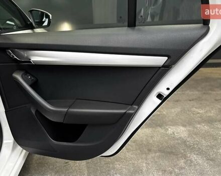 Белый Шкода Октавия, объемом двигателя 1.97 л и пробегом 148 тыс. км за 18300 $, фото 37 на Automoto.ua