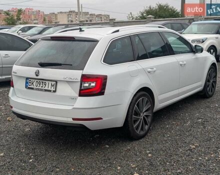 Білий Шкода Октавія, об'ємом двигуна 1.97 л та пробігом 226 тис. км за 18990 $, фото 13 на Automoto.ua