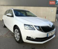Белый Шкода Октавия, объемом двигателя 2 л и пробегом 319 тыс. км за 15500 $, фото 2 на Automoto.ua