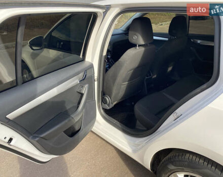Білий Шкода Октавія, об'ємом двигуна 1.4 л та пробігом 186 тис. км за 12300 $, фото 10 на Automoto.ua