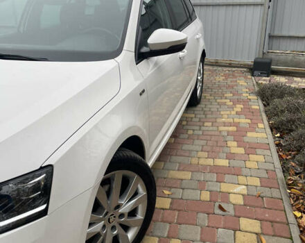 Білий Шкода Октавія, об'ємом двигуна 1.97 л та пробігом 273 тис. км за 18000 $, фото 1 на Automoto.ua