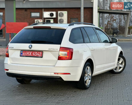 Білий Шкода Октавія, об'ємом двигуна 2 л та пробігом 217 тис. км за 14499 $, фото 8 на Automoto.ua