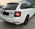 Белый Шкода Октавия, объемом двигателя 2 л и пробегом 60 тыс. км за 10000 $, фото 7 на Automoto.ua