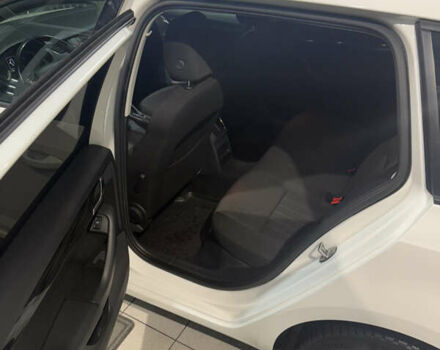 Белый Шкода Октавия, объемом двигателя 1.6 л и пробегом 210 тыс. км за 15500 $, фото 6 на Automoto.ua