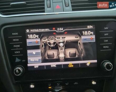 Білий Шкода Октавія, об'ємом двигуна 1.6 л та пробігом 218 тис. км за 13500 $, фото 18 на Automoto.ua