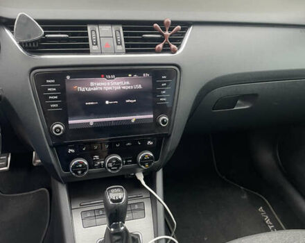 Білий Шкода Октавія, об'ємом двигуна 1.97 л та пробігом 273 тис. км за 18000 $, фото 7 на Automoto.ua