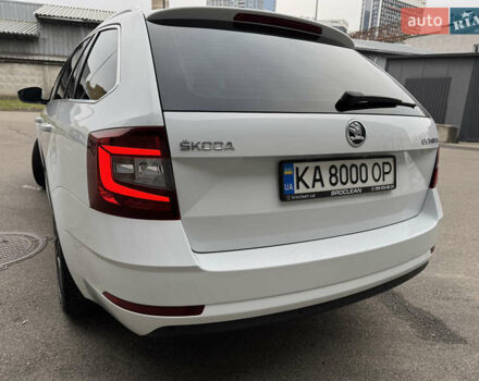 Белый Шкода Октавия, объемом двигателя 1.6 л и пробегом 196 тыс. км за 15499 $, фото 22 на Automoto.ua