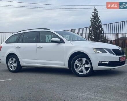 Білий Шкода Октавія, об'ємом двигуна 2 л та пробігом 218 тис. км за 13999 $, фото 10 на Automoto.ua