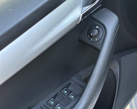 Белый Шкода Октавия, объемом двигателя 2 л и пробегом 257 тыс. км за 14000 $, фото 15 на Automoto.ua