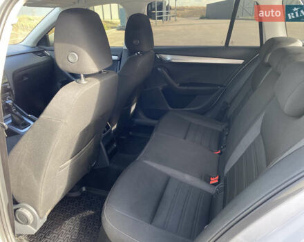 Білий Шкода Октавія, об'ємом двигуна 1.4 л та пробігом 186 тис. км за 12300 $, фото 11 на Automoto.ua