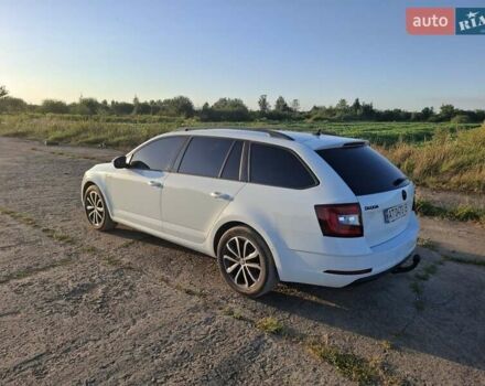 Белый Шкода Октавия, объемом двигателя 1.97 л и пробегом 285 тыс. км за 16000 $, фото 9 на Automoto.ua