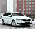Белый Шкода Октавия, объемом двигателя 2 л и пробегом 253 тыс. км за 15500 $, фото 1 на Automoto.ua