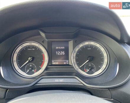 Білий Шкода Октавія, об'ємом двигуна 1.4 л та пробігом 186 тис. км за 12300 $, фото 19 на Automoto.ua