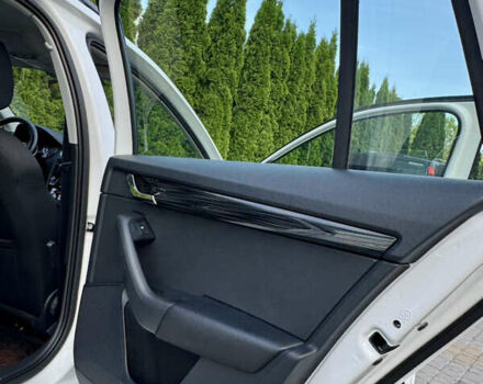 Білий Шкода Октавія, об'ємом двигуна 1.97 л та пробігом 230 тис. км за 15750 $, фото 43 на Automoto.ua