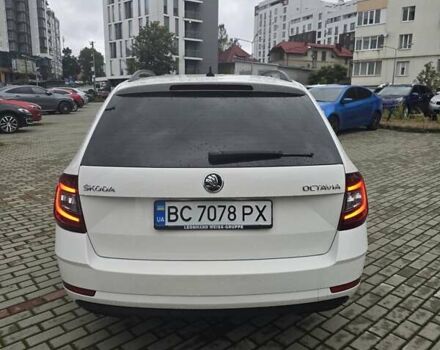 Білий Шкода Октавія, об'ємом двигуна 1.6 л та пробігом 185 тис. км за 16300 $, фото 6 на Automoto.ua
