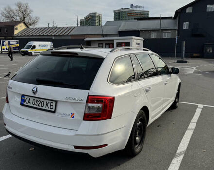Білий Шкода Октавія, об'ємом двигуна 1.6 л та пробігом 249 тис. км за 14000 $, фото 7 на Automoto.ua