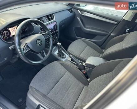 Білий Шкода Октавія, об'ємом двигуна 2 л та пробігом 184 тис. км за 16900 $, фото 36 на Automoto.ua