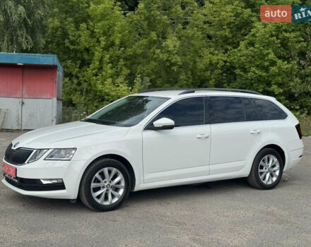 Белый Шкода Октавия, объемом двигателя 2 л и пробегом 230 тыс. км за 16550 $, фото 8 на Automoto.ua