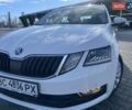 Белый Шкода Октавия, объемом двигателя 1.97 л и пробегом 185 тыс. км за 18500 $, фото 1 на Automoto.ua