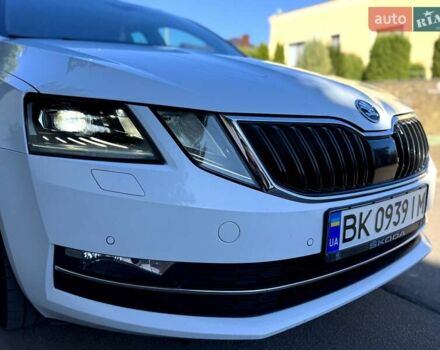 Шкода Октавия 2019 в Ровно на Automoto.ua Белый Шкода Октавия, объемом двигателя 1.97 л и пробегом 226 тыс. км за 18450 $, фото 12 на Automoto.ua