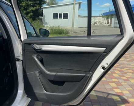 Білий Шкода Октавія, об'ємом двигуна 1.6 л та пробігом 293 тис. км за 13500 $, фото 18 на Automoto.ua