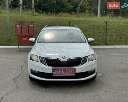 Шкода Октавія 2019 у Ирпене на Automoto.ua Білий Шкода Октавія, об'ємом двигуна 2 л та пробігом 280 тис. км за 14800 $, фото 54 на Automoto.ua