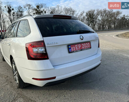 Белый Шкода Октавия, объемом двигателя 2 л и пробегом 183 тыс. км за 16650 $, фото 17 на Automoto.ua