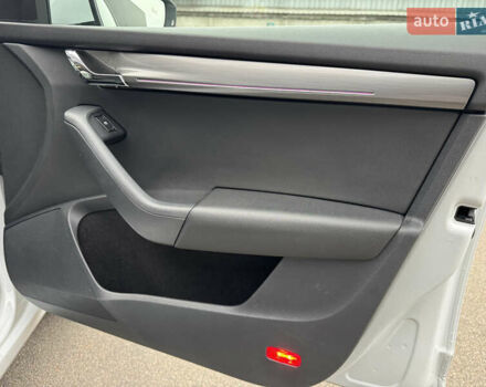 Белый Шкода Октавия, объемом двигателя 1.6 л и пробегом 196 тыс. км за 15499 $, фото 43 на Automoto.ua