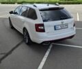 Білий Шкода Октавія, об'ємом двигуна 2 л та пробігом 200 тис. км за 19515 $, фото 4 на Automoto.ua
