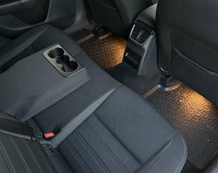 Белый Шкода Октавия, объемом двигателя 2 л и пробегом 257 тыс. км за 14000 $, фото 14 на Automoto.ua