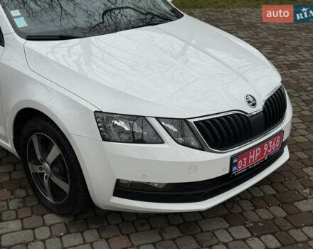 Белый Шкода Октавия, объемом двигателя 2 л и пробегом 197 тыс. км за 14200 $, фото 13 на Automoto.ua