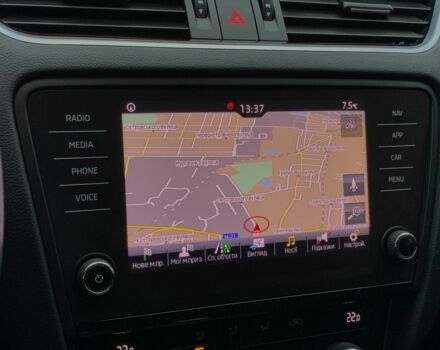 Білий Шкода Октавія, об'ємом двигуна 1.6 л та пробігом 202 тис. км за 16655 $, фото 21 на Automoto.ua