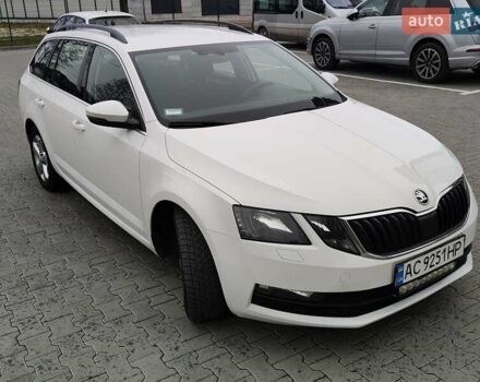 Білий Шкода Октавія, об'ємом двигуна 1.97 л та пробігом 198 тис. км за 14750 $, фото 5 на Automoto.ua