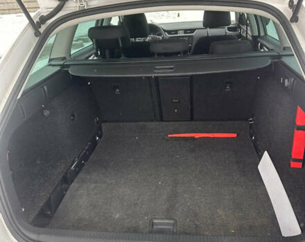 Білий Шкода Октавія, об'ємом двигуна 2.01 л та пробігом 235 тис. км за 14000 $, фото 16 на Automoto.ua