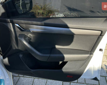 Белый Шкода Октавия, объемом двигателя 2 л и пробегом 201 тыс. км за 14300 $, фото 45 на Automoto.ua