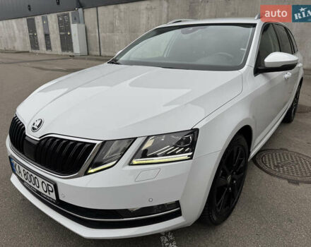 Белый Шкода Октавия, объемом двигателя 1.6 л и пробегом 196 тыс. км за 15499 $, фото 18 на Automoto.ua