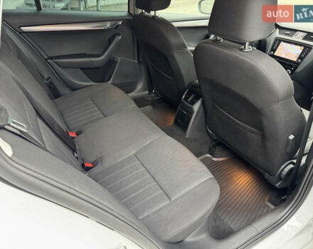 Белый Шкода Октавия, объемом двигателя 1.6 л и пробегом 196 тыс. км за 15499 $, фото 57 на Automoto.ua