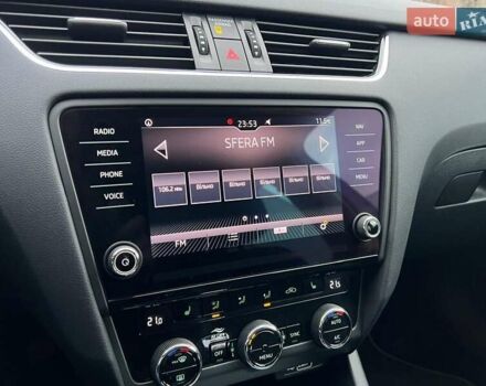 Белый Шкода Октавия, объемом двигателя 2 л и пробегом 193 тыс. км за 17999 $, фото 105 на Automoto.ua