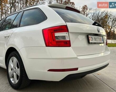 Белый Шкода Октавия, объемом двигателя 2 л и пробегом 193 тыс. км за 17999 $, фото 31 на Automoto.ua