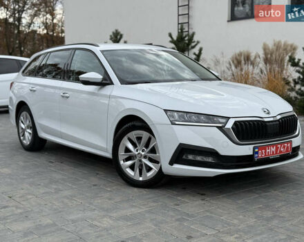 Білий Шкода Октавія, об'ємом двигуна 2 л та пробігом 230 тис. км за 17200 $, фото 1 на Automoto.ua