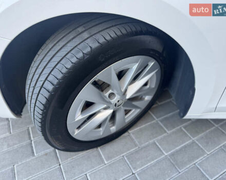 Шкода Октавия 2020 в Мукачеве на Automoto.ua Белый Шкода Октавия, объемом двигателя 2 л и пробегом 217 тыс. км за 18700 $, фото 13 на Automoto.ua