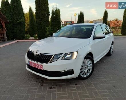 Шкода Октавия 2020 в Дубно на Automoto.ua Белый Шкода Октавия, объемом двигателя 1.98 л и пробегом 210 тыс. км за 15999 $, фото 6 на Automoto.ua