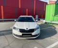 Белый Шкода Октавия, объемом двигателя 2 л и пробегом 239 тыс. км за 15700 $, фото 1 на Automoto.ua