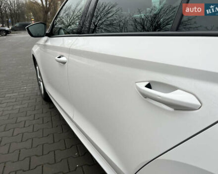 Білий Шкода Октавія, об'ємом двигуна 2 л та пробігом 218 тис. км за 22300 $, фото 6 на Automoto.ua