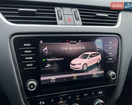 Белый Шкода Октавия, объемом двигателя 2 л и пробегом 193 тыс. км за 17999 $, фото 109 на Automoto.ua