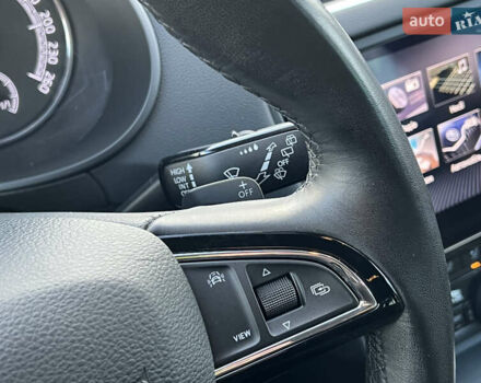 Белый Шкода Октавия, объемом двигателя 2 л и пробегом 200 тыс. км за 17456 $, фото 55 на Automoto.ua