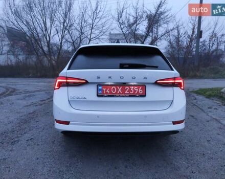 Белый Шкода Октавия, объемом двигателя 2 л и пробегом 310 тыс. км за 17800 $, фото 3 на Automoto.ua