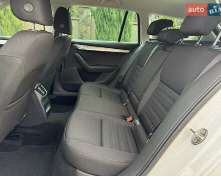 Білий Шкода Октавія, об'ємом двигуна 1.97 л та пробігом 203 тис. км за 16750 $, фото 21 на Automoto.ua