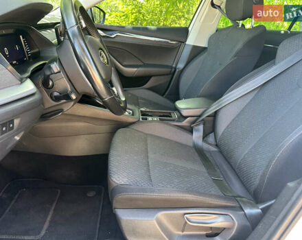 Белый Шкода Октавия, объемом двигателя 2 л и пробегом 235 тыс. км за 18300 $, фото 6 на Automoto.ua